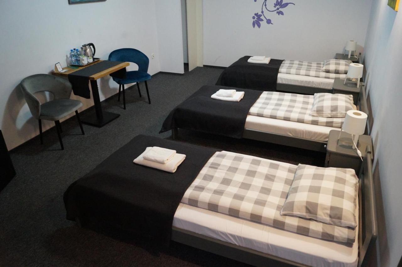 Rj Hotel 帕比亚尼采 外观 照片